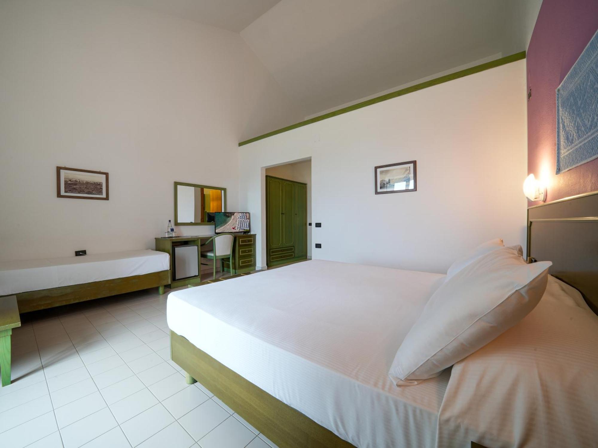 Le Tonnare Di Stintino - Beach Resort Exterior foto