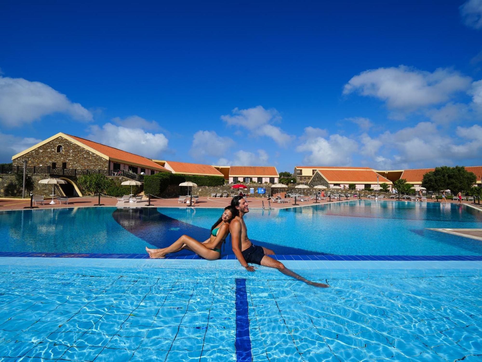 Le Tonnare Di Stintino - Beach Resort Exterior foto