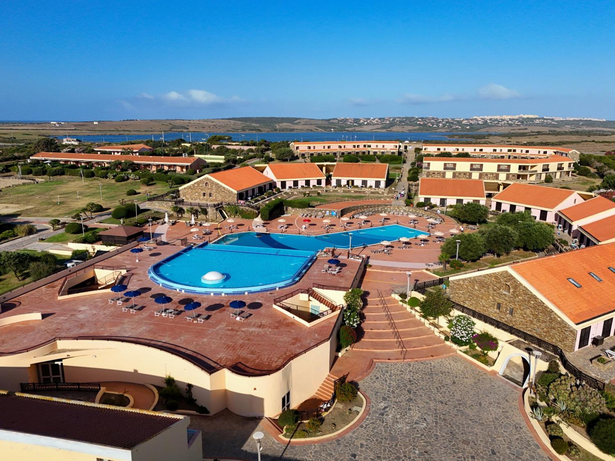 Le Tonnare Di Stintino - Beach Resort Exterior foto